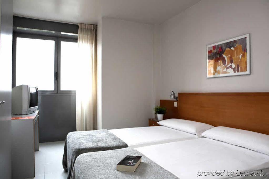 Hostal Lami Esplugues de Llobregat Exterior foto
